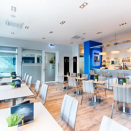 Hotel Garner By Ihg 4*