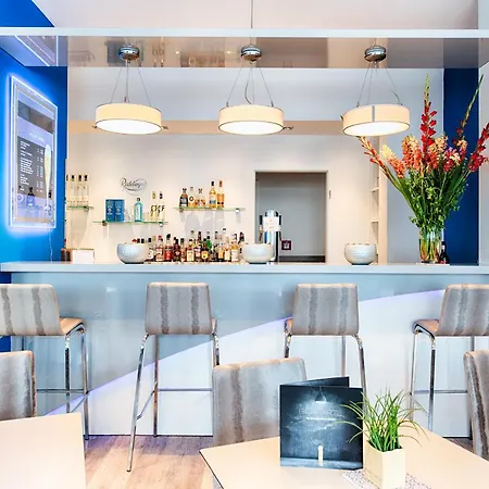 Garner By Ihg Hotel BRE