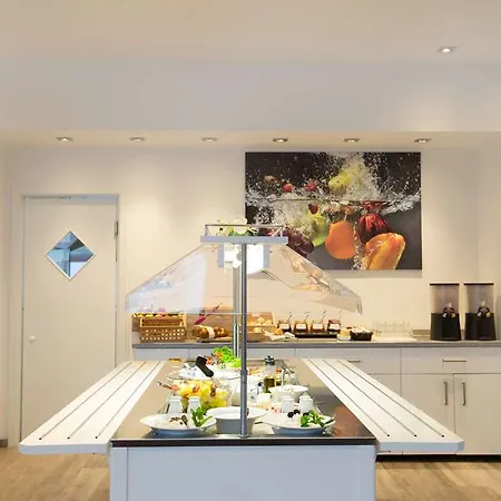 Hotel Garner By Ihg