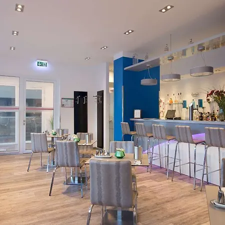 Hotel Garner By Ihg 4*